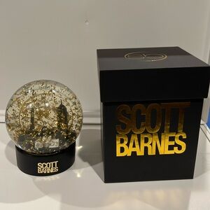 Scott barns snow globe nib